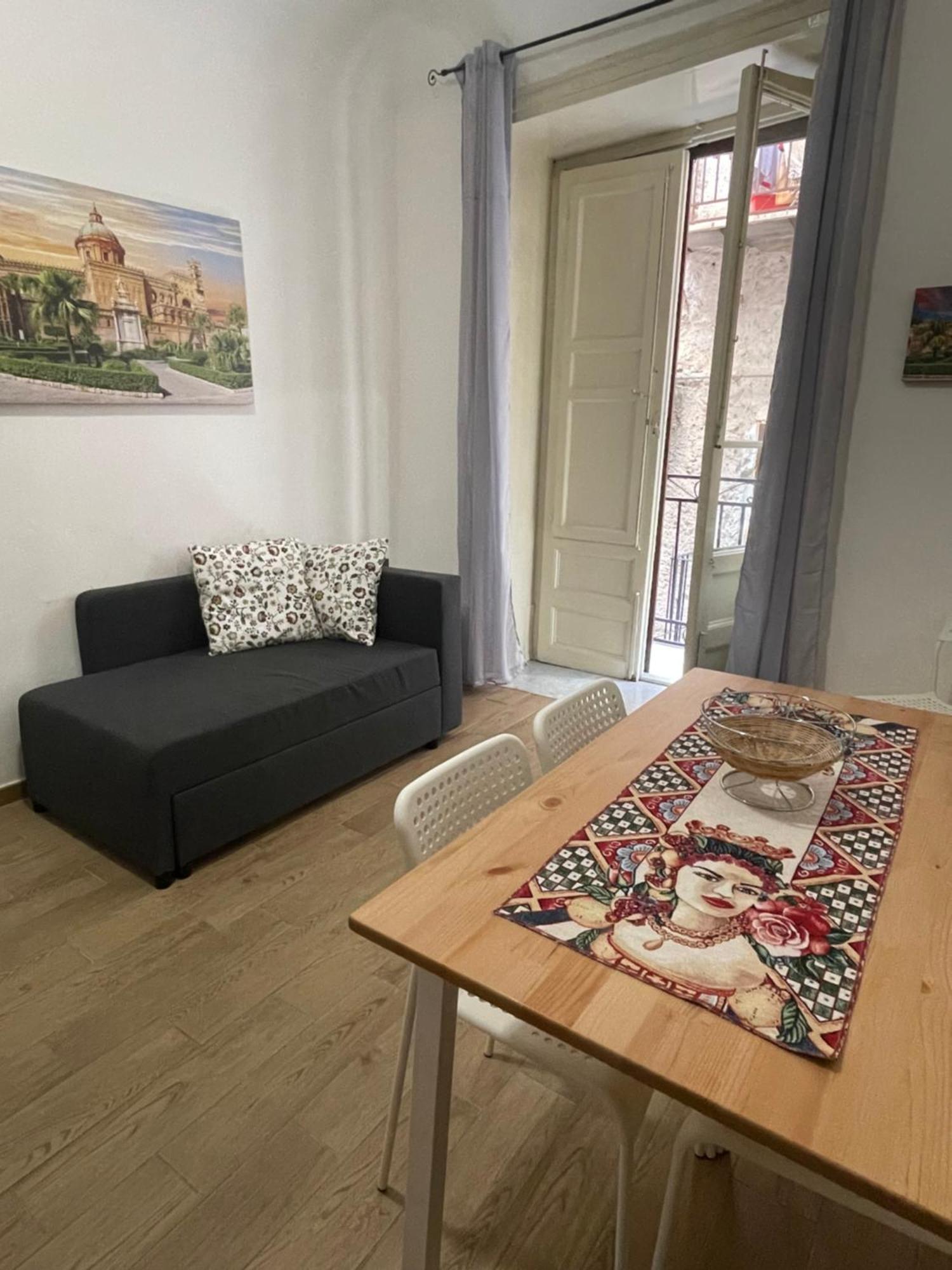 Le Colonne Del Massimo - Apartment In Front Of Massimo Theatre Palermo Bagian luar foto